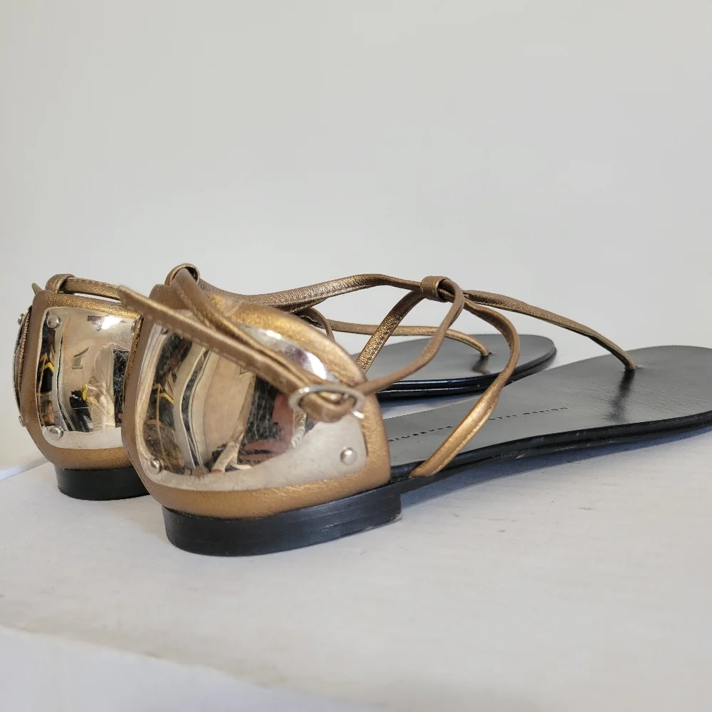 GIUSEPPE ZANOTTI Leather T-Strap Sandals - Picture 6 of 11